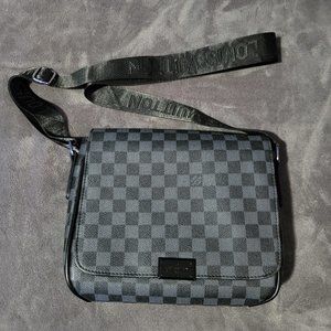 Louis Vuitton District Messenger Bag